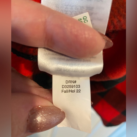 Eddie Bauer women’s buffalo plaid fleece zip pulled, black and red, size 2XL NWT - Picture 3 of 8